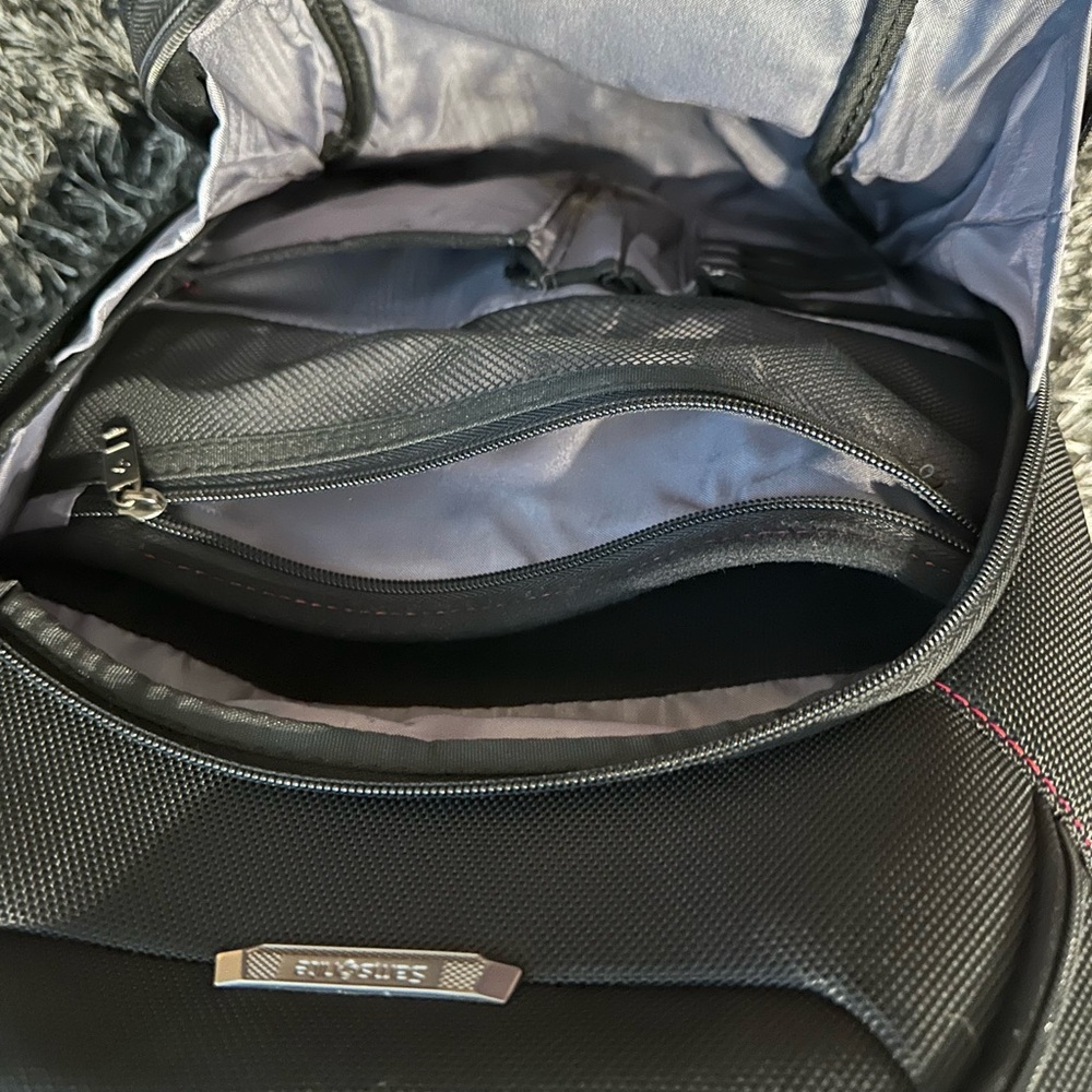 Large computer backpack - Picture 4 of 8